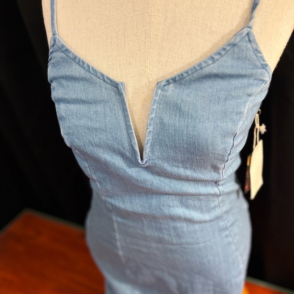 Mele E Pere Denim Mini Dress Light Wash Notched V-Neck Bodycon‎ Blue Womens  M
